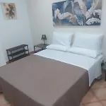 לינה וארוחת בוקר Prestige 4*